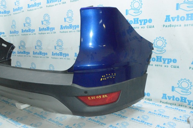 Ікло заднього бампера праве CJ5Z17810APTM FORD