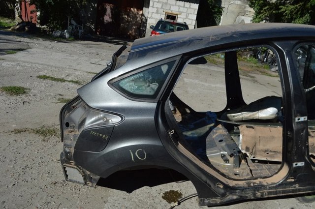 Крило праве заднє CM5Z5827840A FORD