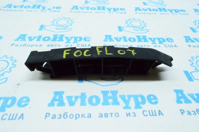 Кронштейн бампера переднього, лівий CP9Z17C947B FORD