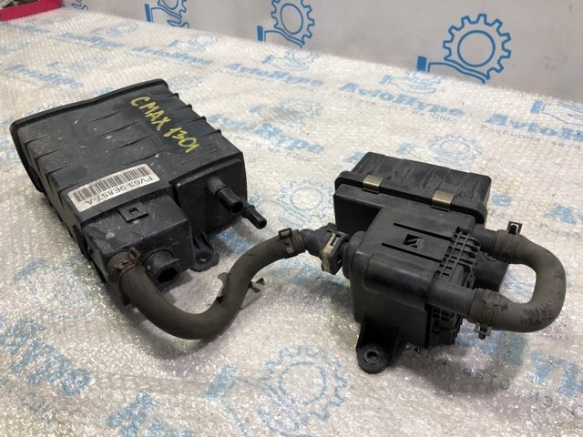Водяний насос CU5Z9D653F FORD