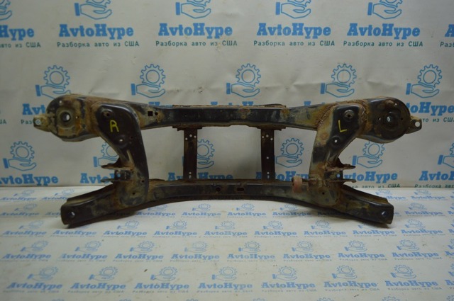 Балка задньої підвіски поперечна CV6Z5035D FORD
