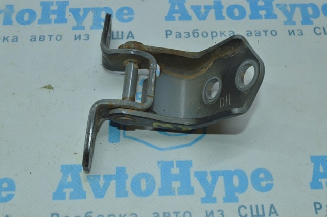 Завіса дверей передніх правих D46159210B MAZDA