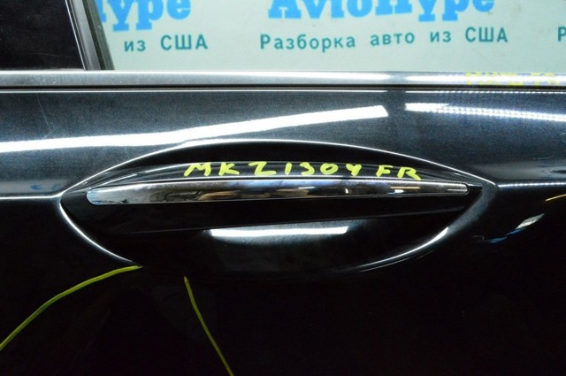 Дверка передня права DP5Z5420124A FORD