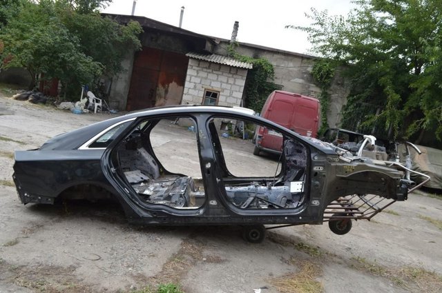 Бічна частина задні праві DP5Z5427840A FORD
