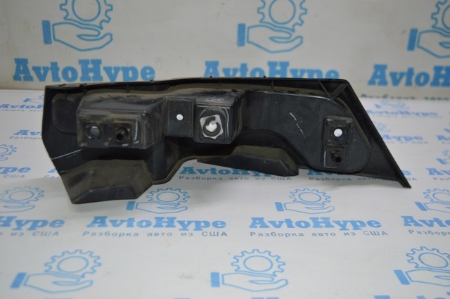 Кріплення бамера ліве DS7Z17D943A FORD