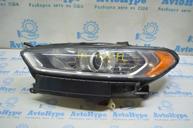 Ліве кріплення переднього бампера DS7Z17E857A FORD