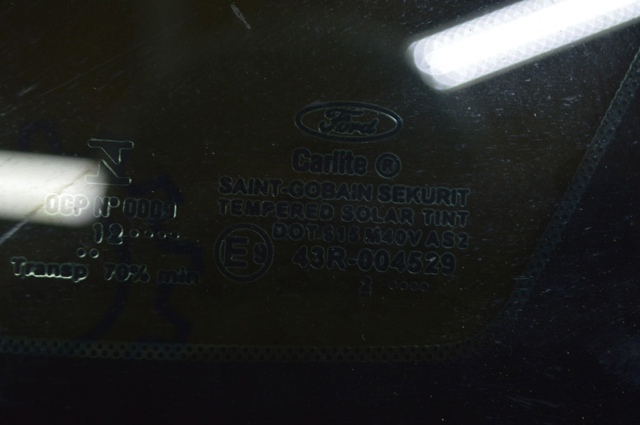 Стукло багажника, праве DS7Z5429710B FORD