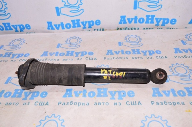 Амортизатори задні E62103KA0A NISSAN