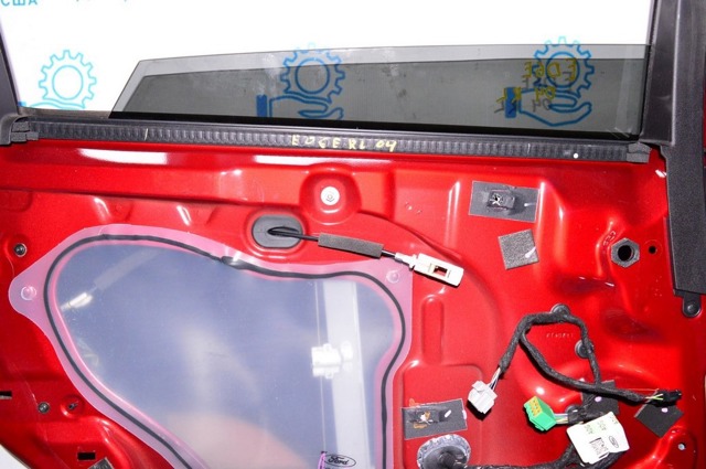 Склопідйомник задніх лівих дверей FT4Z5827009C FORD