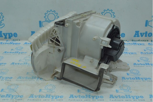 Мотор вентилятор печки mazda6 13-17 ghr1-61-b10 GHR1-61-B10
