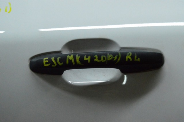 Ручка передньої двері зовнішня ліва LJ6Z7822404BA FORD