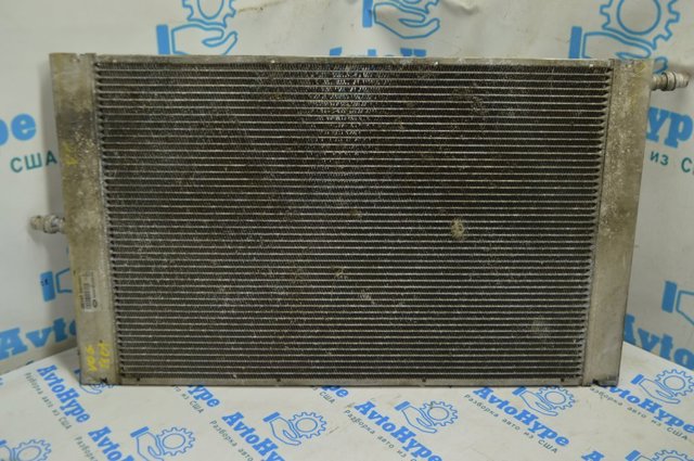 Радіатор охолодження двигуна, додатковий LR012759 LAND ROVER