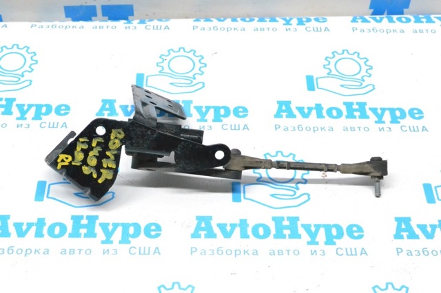 Датчик рівня положення кузова, задній LR033257 LAND ROVER