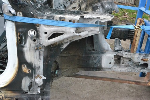 Лонжерон рами передній правий LR036509 LAND ROVER