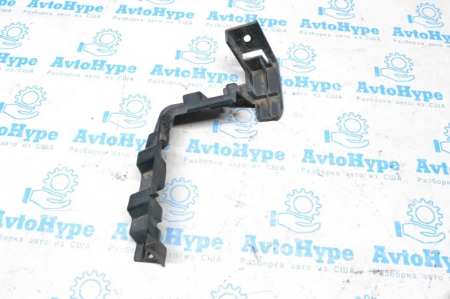 Кріплення бамера ліве LR037916 LAND ROVER