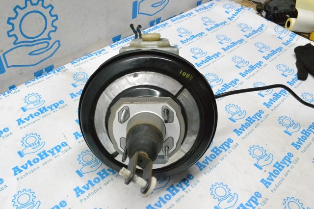 Підсилювач (гідровакуумний) LR040113 LAND ROVER