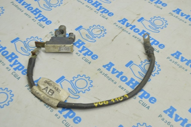 Кабель маси акумулятора (АКБ) LR048604 LAND ROVER