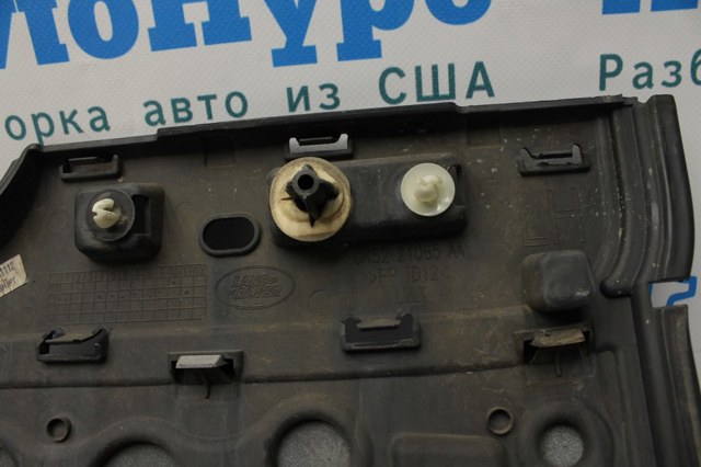 Молдинг передніх лівих дверей, нижній LR048805 LAND ROVER