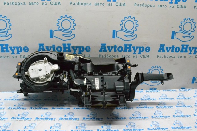 Випаровувач кондиціонера LR056368 LAND ROVER