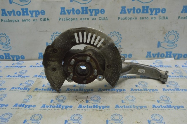 Маточина колеса передня LR090515 LAND ROVER