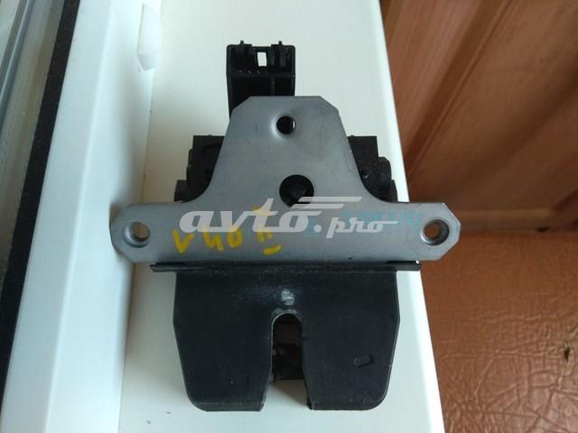 Замок п'ятих дверей 31335870 VOLVO