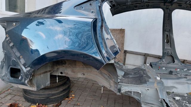 Бічна частина задні праві GHY37041X MAZDA