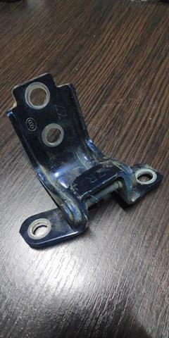 Петля заднтої двері, лівої KD5373240A MAZDA