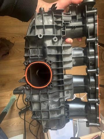 Колектор впускний 06L133201 VAG