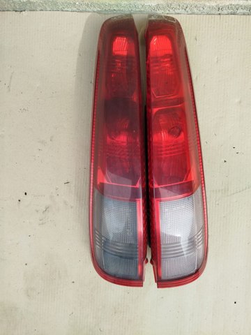 Ліхтар задній правий 26550EQ00A NISSAN