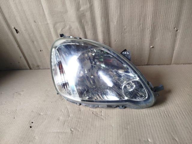 Основна фара - вставка Тойота Яріс