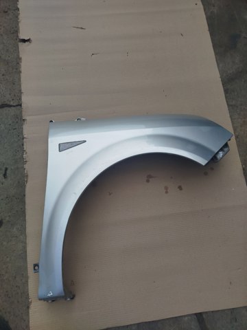 Переднє праве крило 8200020569 RENAULT