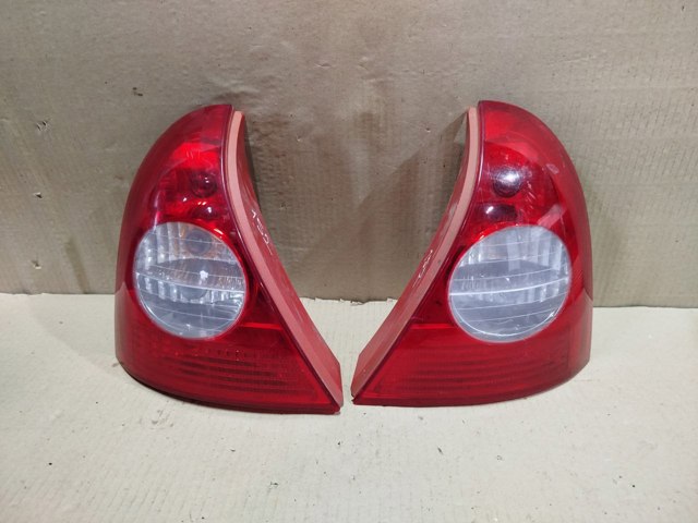Задня ліва фара 8200071413 RENAULT