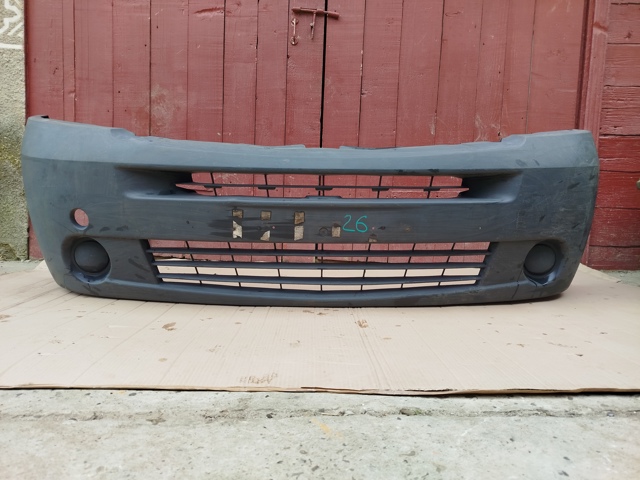 Бампер передній в зборі 8200197134 RENAULT