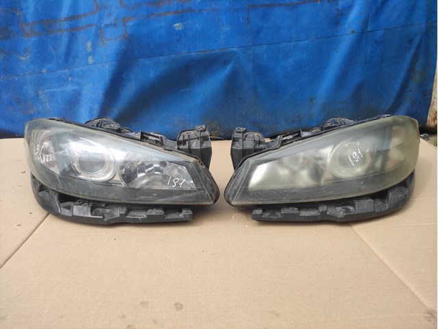 Фара передня права 8200555906 RENAULT