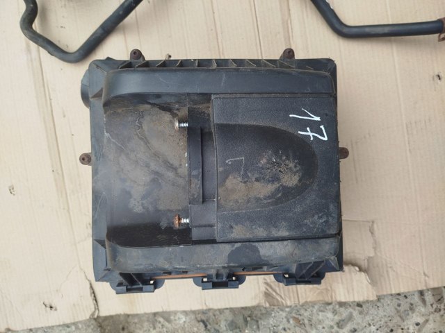 Корпус повітряного фільтра 8200679824 RENAULT