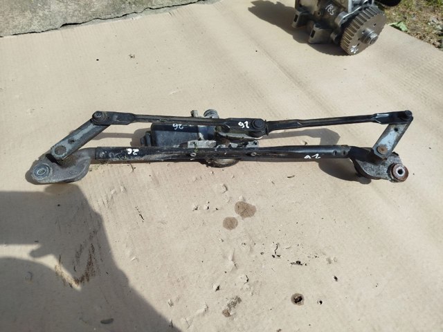 Двигун склоочисника лобового скла (трапеції) 981102B000 HYUNDAI