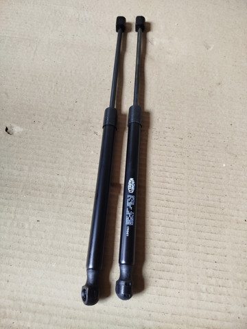 Амортизатор під капот GS0714 MAGNETI MARELLI