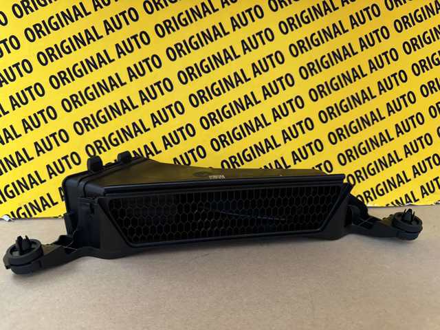 Повітрозабірник повітряного фільтра 13718472016 BMW