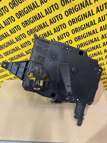 Корпус блока запобіжників 1720891 FORD