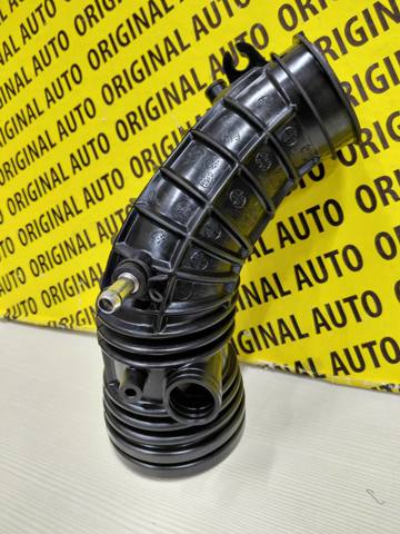 Патрубок повітряний, вихід повітряного фільтра 17228RBB010 HONDA