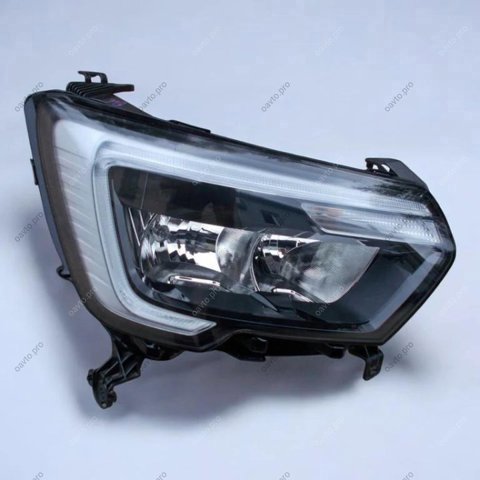 Фара комбінована, передня 260105567R RENAULT