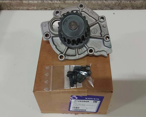 Помпа водяна, (насос) охолодження 31293668 VOLVO