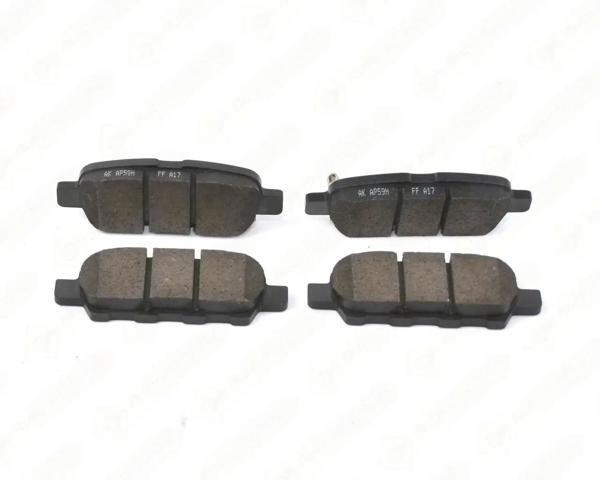 Комплект задніх колодок 410601408R RENAULT