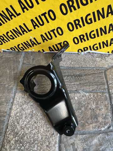 Кронштейн кріплення крила переднього правого, передній 41357475796 BMW