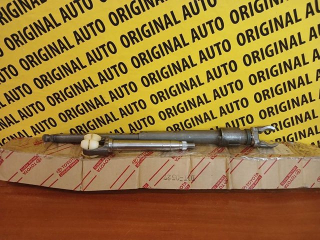 Вал рульової колонки, верхній 4521035210 TOYOTA