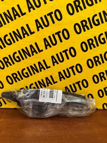Направляюча переднього бампера, права 51117399982 BMW