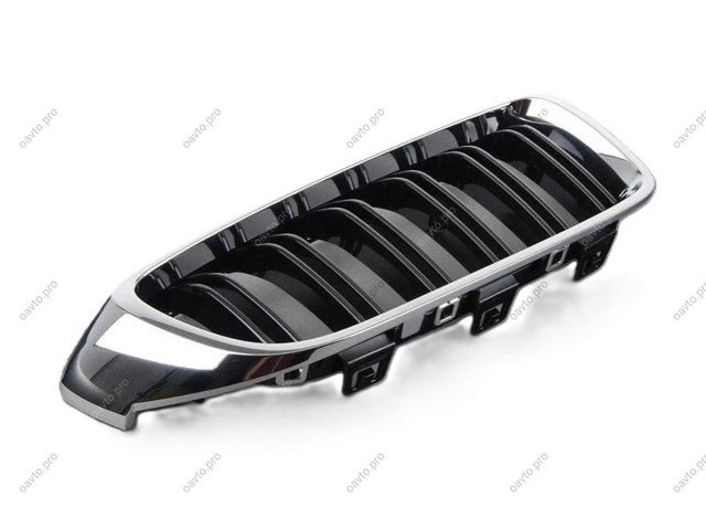 Решітка радіатора права 51138054332 BMW