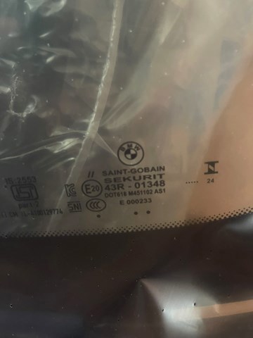 Автомобільне скло 51317467706 BMW