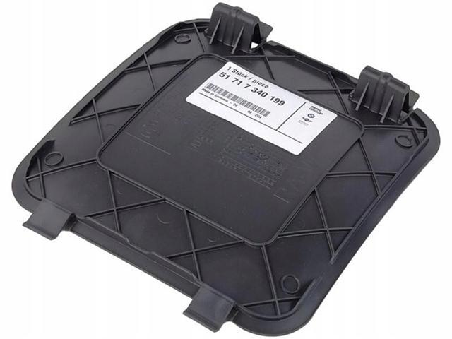 Лючок підкрилка переднього лівого 51717340199 BMW