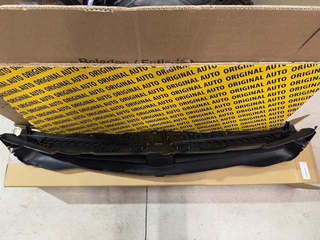 Жалюзі радіатора охолодження 51745A1A698 BMW